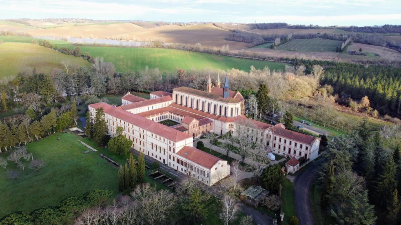 Hôtellerie de l'Abbaye Bellegarde-Sainte-Marie Exterior foto